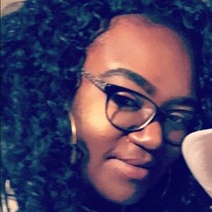 Meet your Posher, Kalie